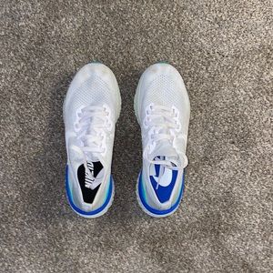 Nike Epic React Flynit